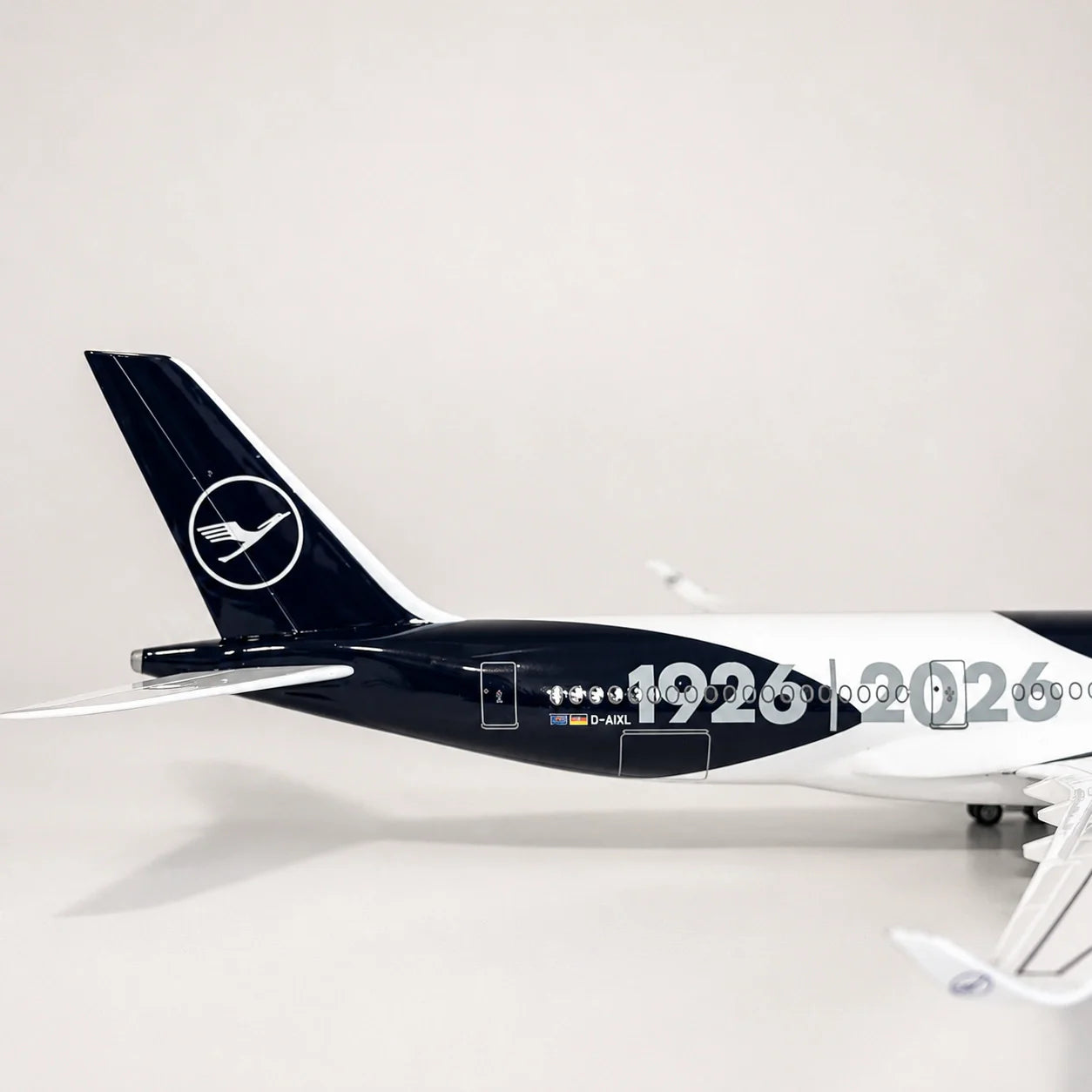 Lufthansa Airbus A350 100 Years Edition 1:142 Scale Model