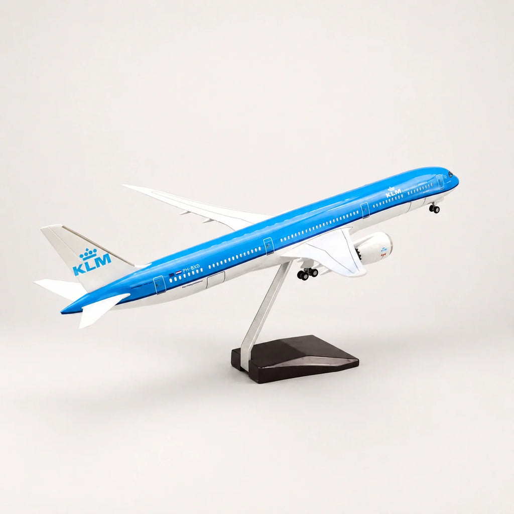 KLM Royal Dutch Airlines Boeing 787-10 1:145 Scale Model
