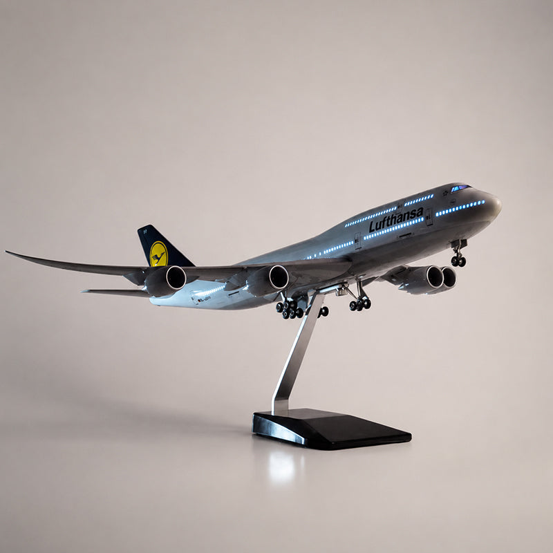 Lufthansa Boeing 747 Classic Livery 1:150 Scale Model