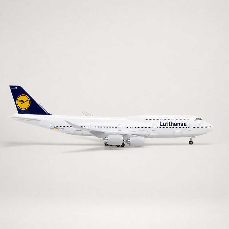 Lufthansa Boeing 747 Classic Livery 1:150 Scale Model