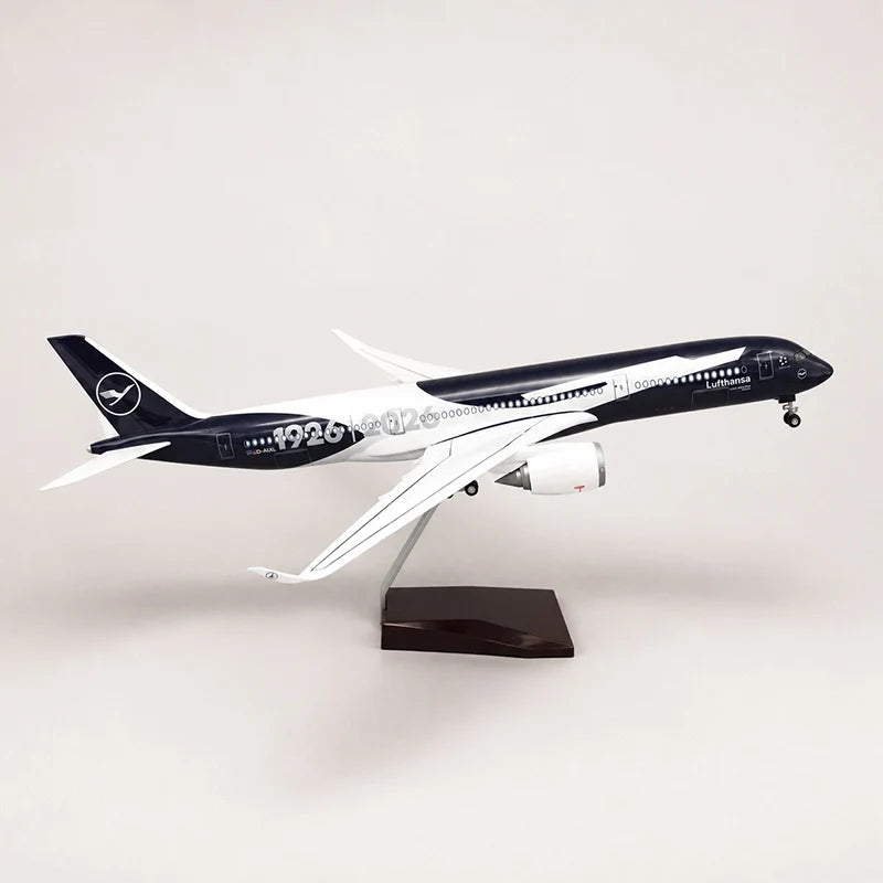 Lufthansa Airbus A350 100 Years Edition 1:142 Scale Model