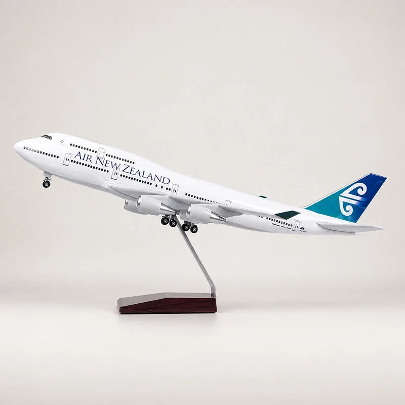 Air New Zealand Boeing 747 1:150 Scale Model