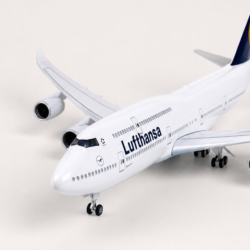 Lufthansa Boeing 747 Classic Livery 1:150 Scale Model