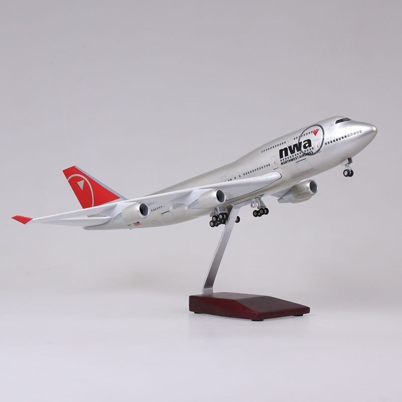 XL Northwest Airlines Boeing 747