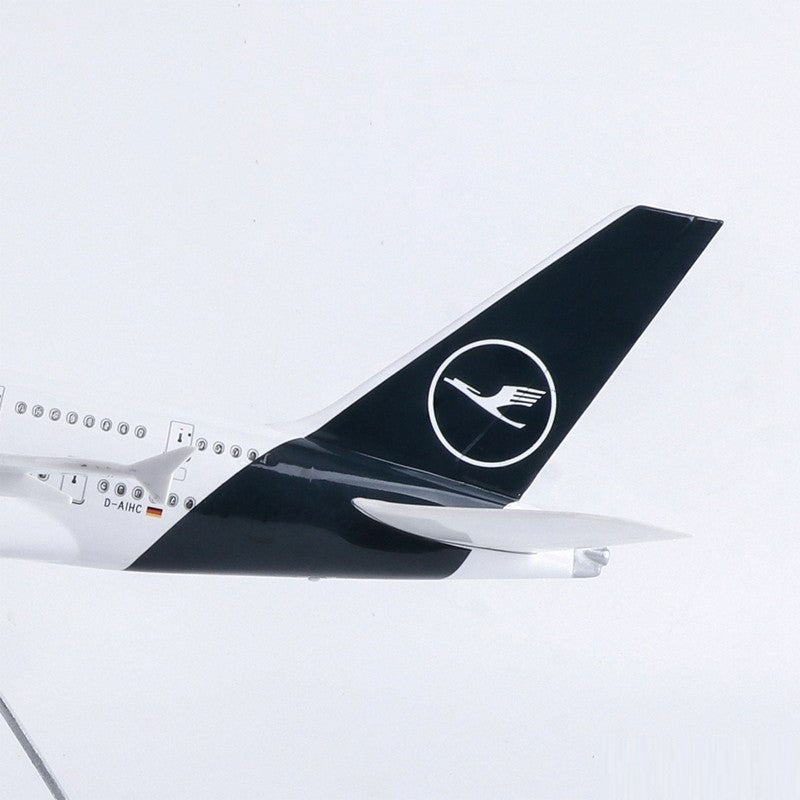XL Lufthansa Airbus A380