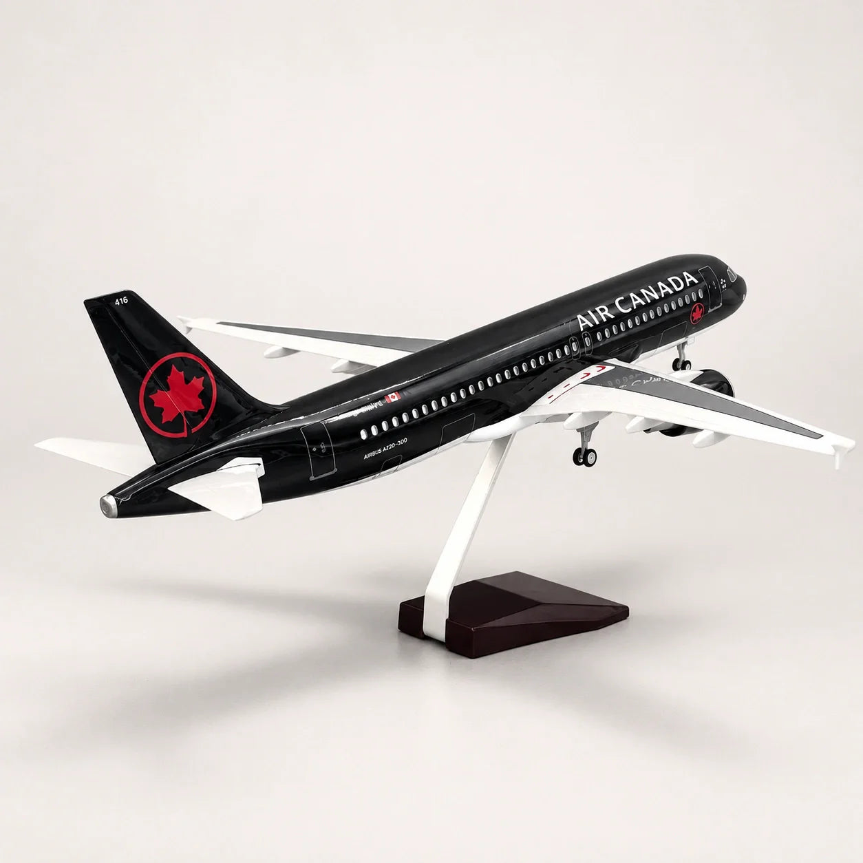 Air Canada Airbus A320 1:80 Scale Model