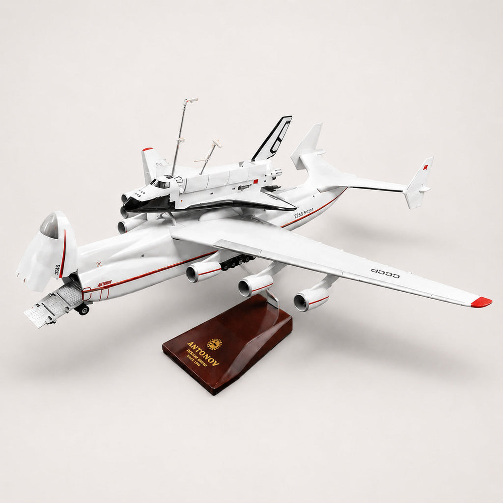 Antonov An-225 Mriya with Buran Space Shuttle 1:200 Scale Model