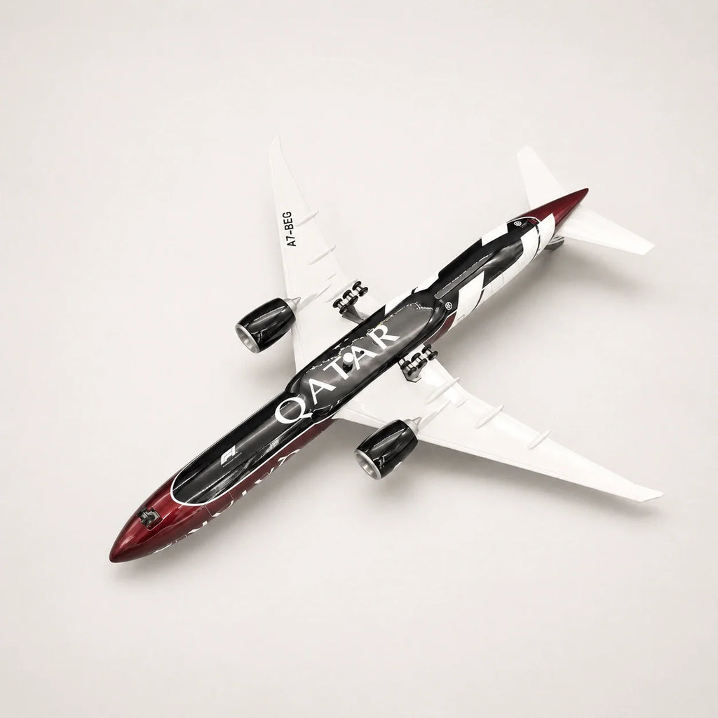 Qatar Airways Boeing 777 1:135 Scale Model